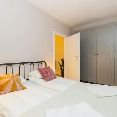 Apartment Shortstaypoland Targowa B160