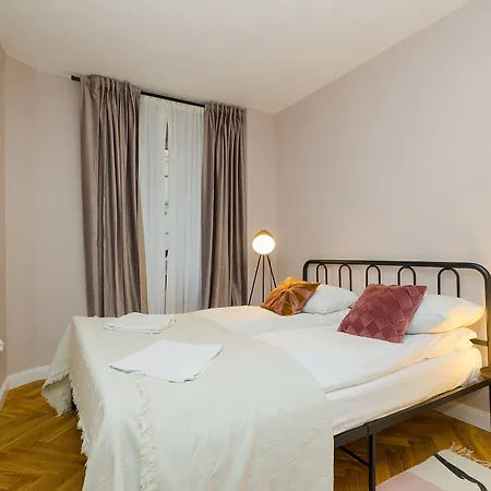 Shortstaypoland Targowa B160 Varsó